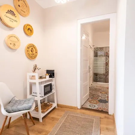 Apartment Chic *